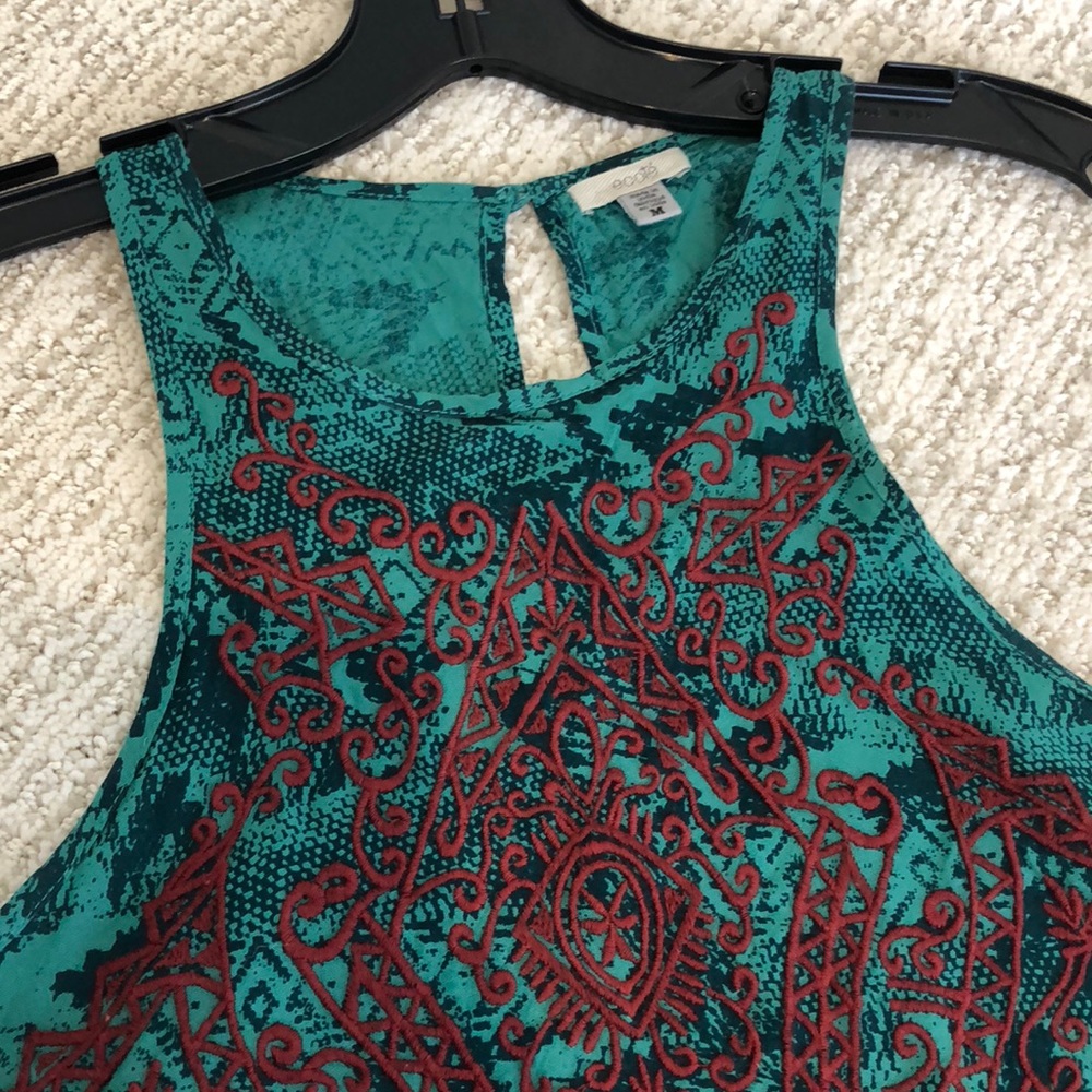 High neck tank